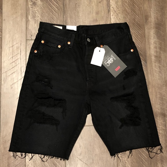 NWT Levi’s shorts - Picture 2 of 3